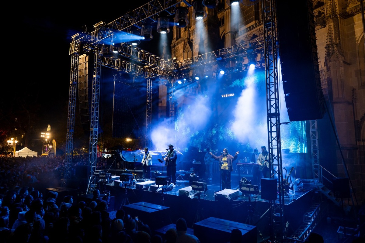 FOTO: Padre Guilherme rozvibroval Košice slovenskými aj svetovými hitmi, foto 11