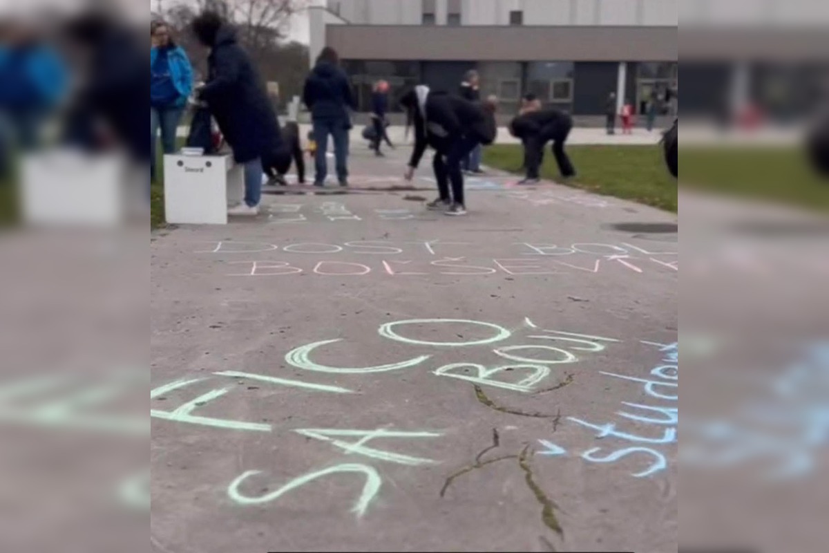 FOTO: Novembrová kriedová revolúcia, foto 7