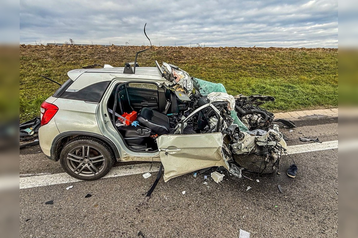 FOTO: Za Moldavou nad Bodvou havaroval kamión, foto 2