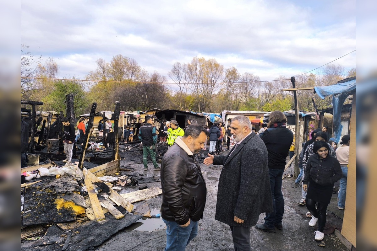 FOTO: Požiar chatrče na Luníku IX pripravil o život dve deti, foto 7