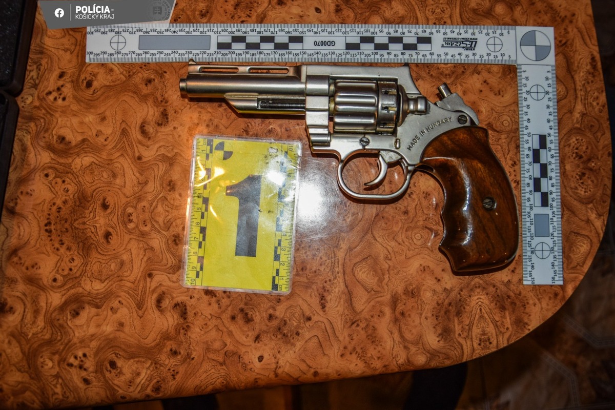 FOTO: Polícia našla u muža zo Zemplína vlastný arzenál, foto 3