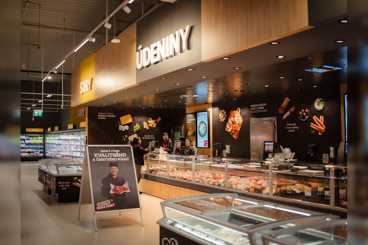 FOTO: V Košiciach otvorili OC Pri Hati, foto 4