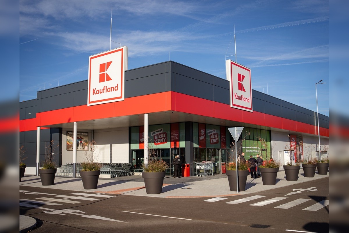 FOTO: V Košiciach otvorili OC Pri Hati, foto 6