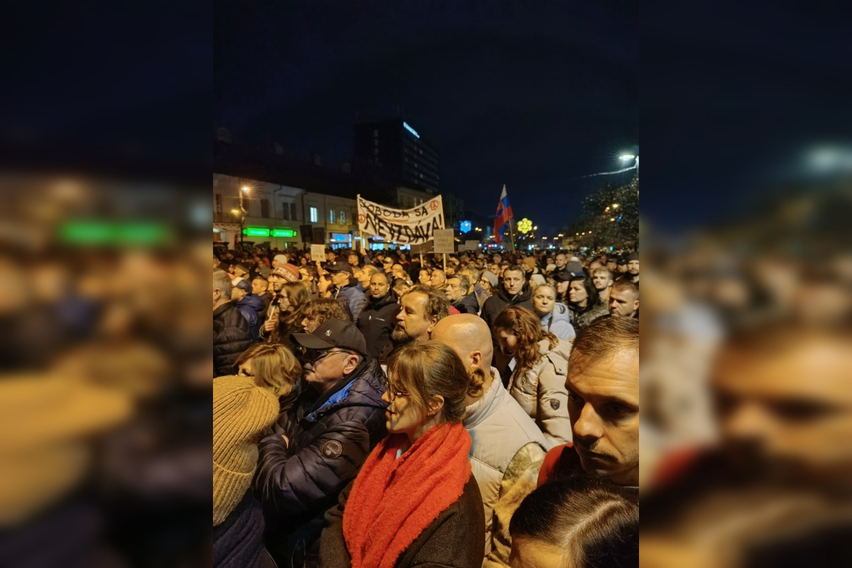 FOTO: Protesty a zhromaždenia k 17. novembru v Košickom kraji. , foto 5