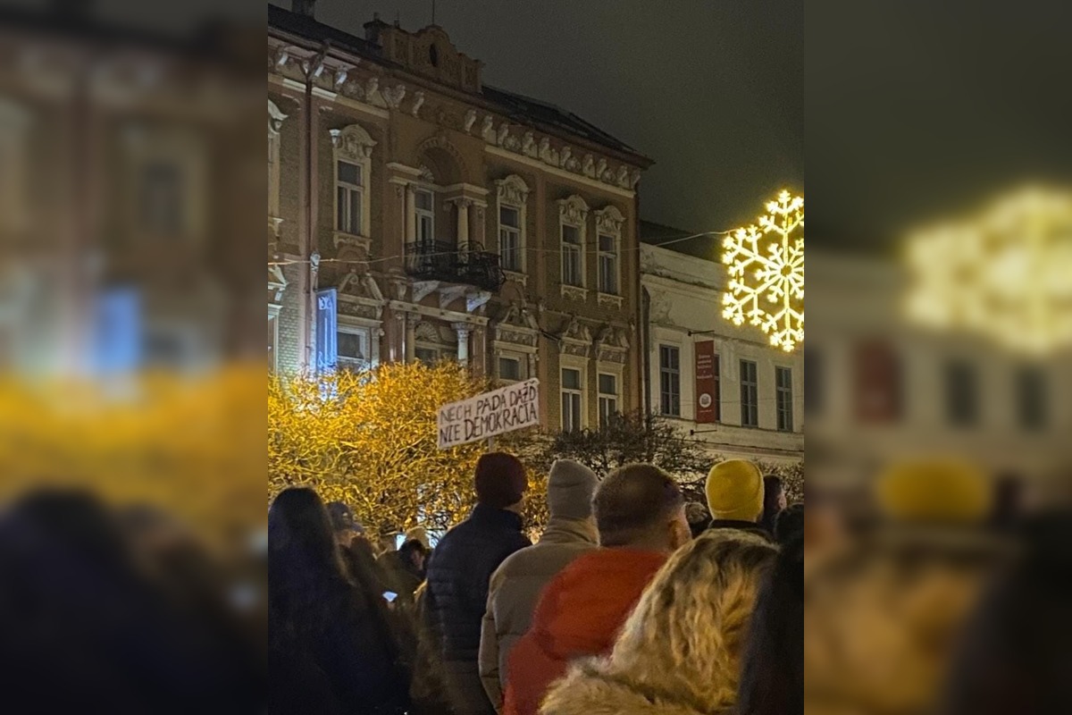 FOTO: Protesty a zhromaždenia k 17. novembru v Košickom kraji. , foto 11