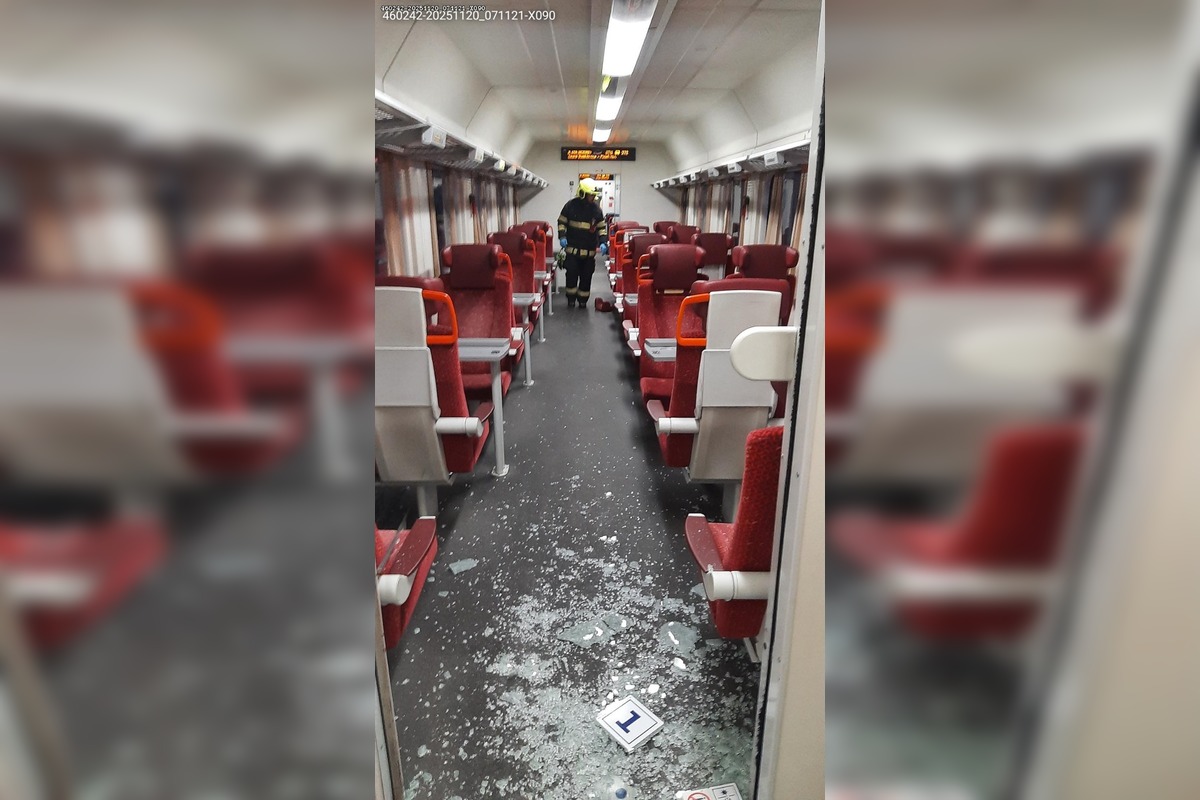 FOTO: V Česku sa čelne zrazili dva vlaky, foto 2