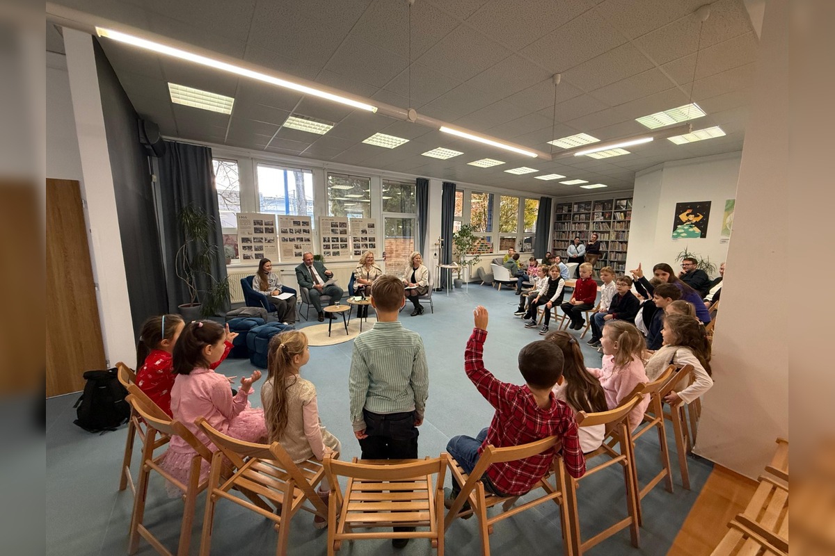 FOTO: Košická knižnica zakopala časovú schránku, foto 2