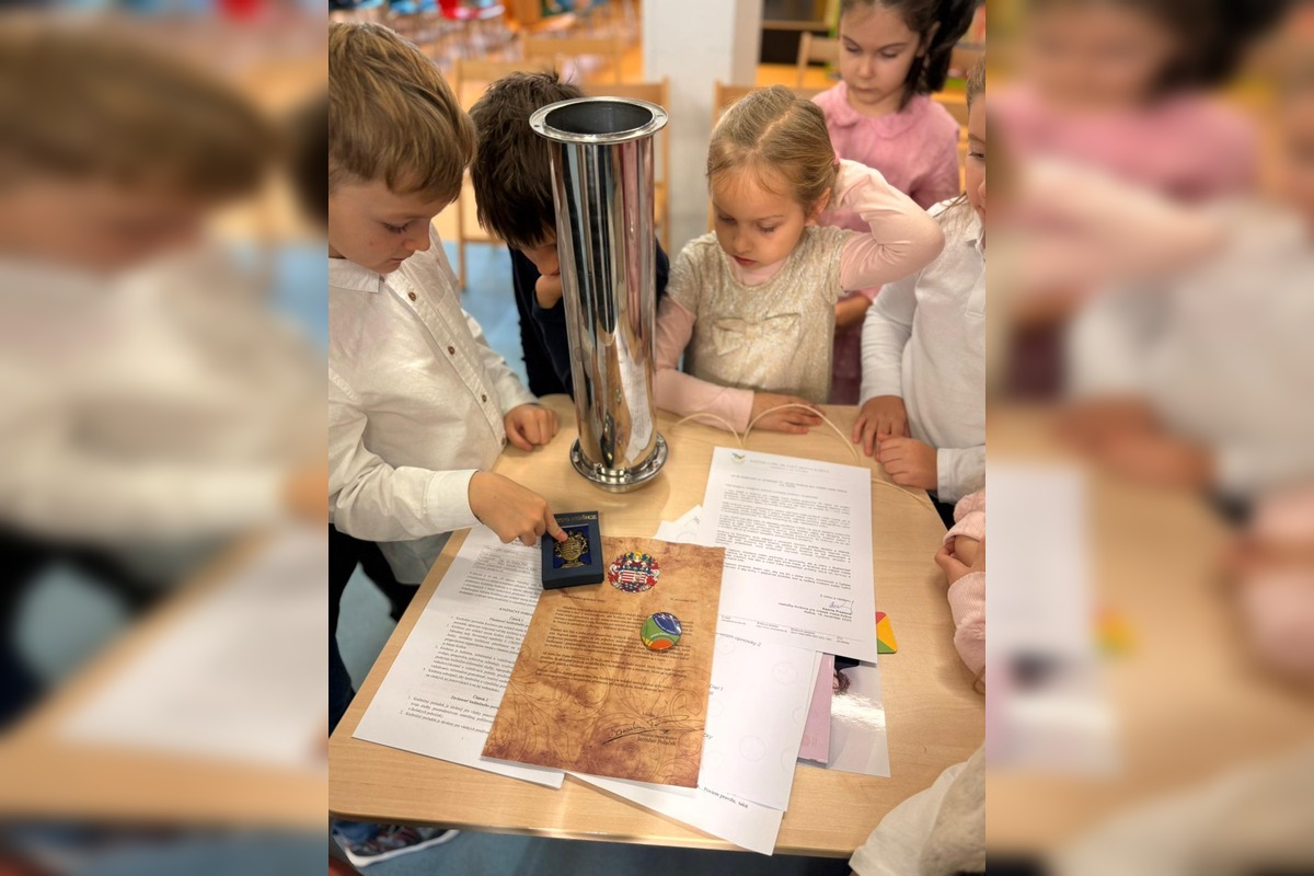 FOTO: Košická knižnica zakopala časovú schránku, foto 6