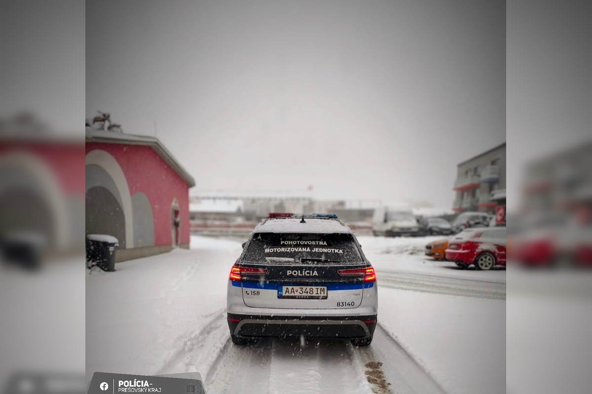 FOTO: Slovensko zasypal sneh. Polícia radí, ako jazdiť bezpečne, foto 2