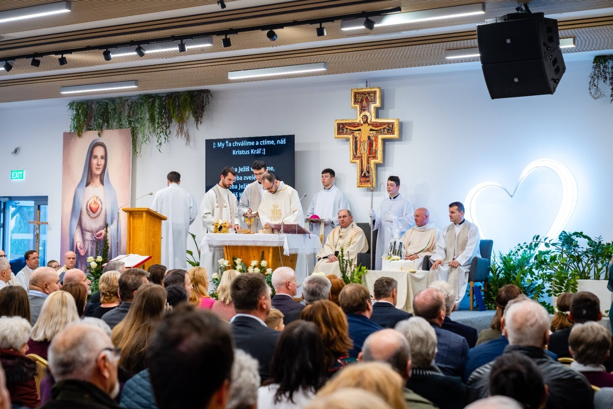 FOTO: Nové Centrum pre mládež vo Vysokej nad Uhom, foto 11