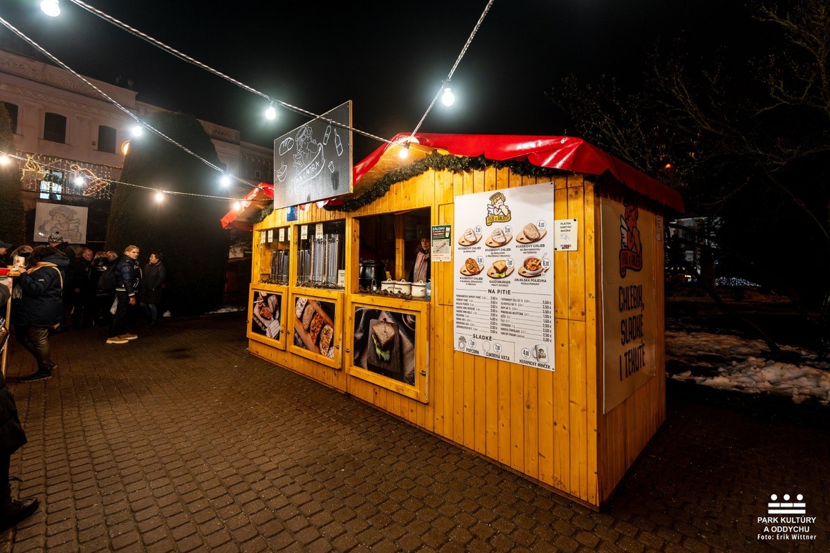 FOTO: Vianočné trhy v Prešove. Sviatočná atmosféra, no vysoké ceny?, foto 4