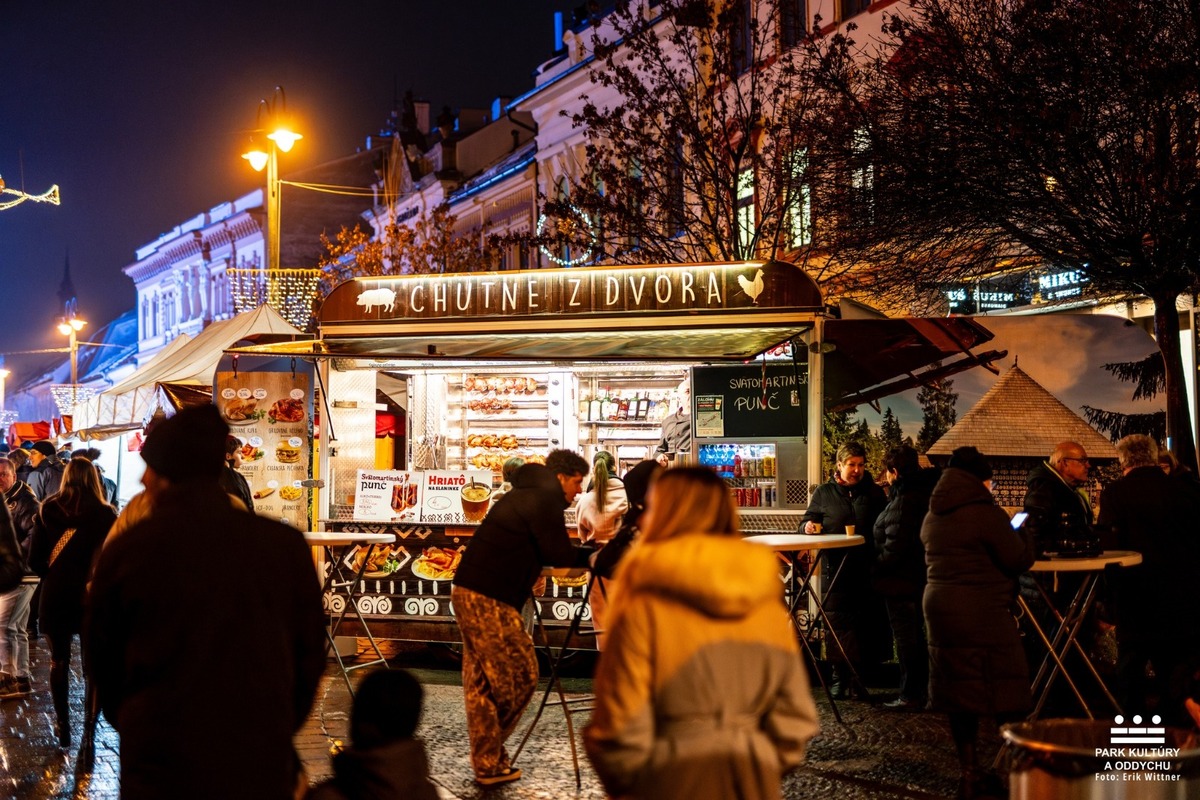 FOTO: Vianočné trhy v Prešove. Sviatočná atmosféra, no vysoké ceny?, foto 5