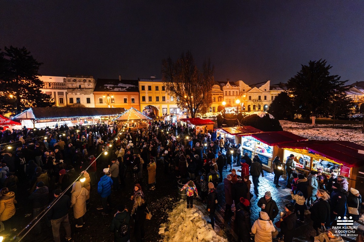 FOTO: Vianočné trhy v Prešove. Sviatočná atmosféra, no vysoké ceny?, foto 12