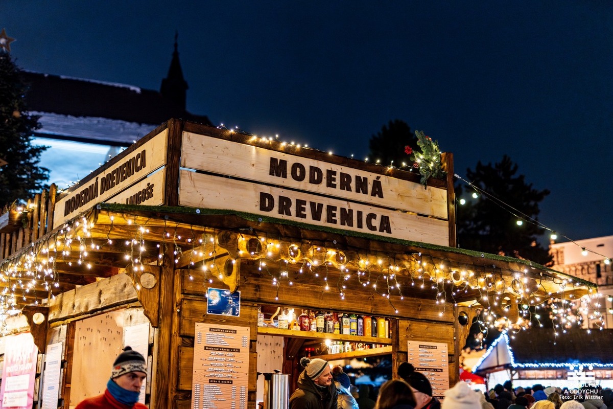 FOTO: Vianočné trhy v Prešove. Sviatočná atmosféra, no vysoké ceny?, foto 13