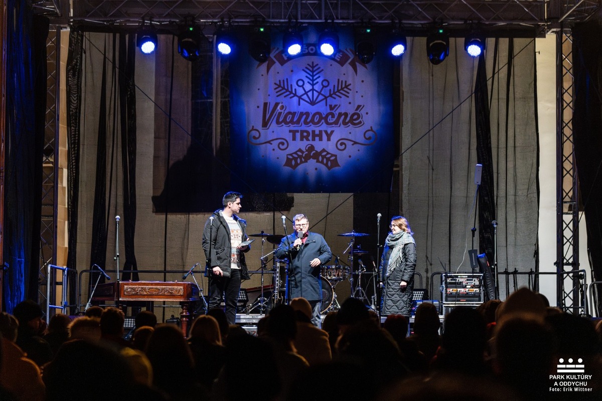 FOTO: Vianočné trhy v Prešove. Sviatočná atmosféra, no vysoké ceny?, foto 16