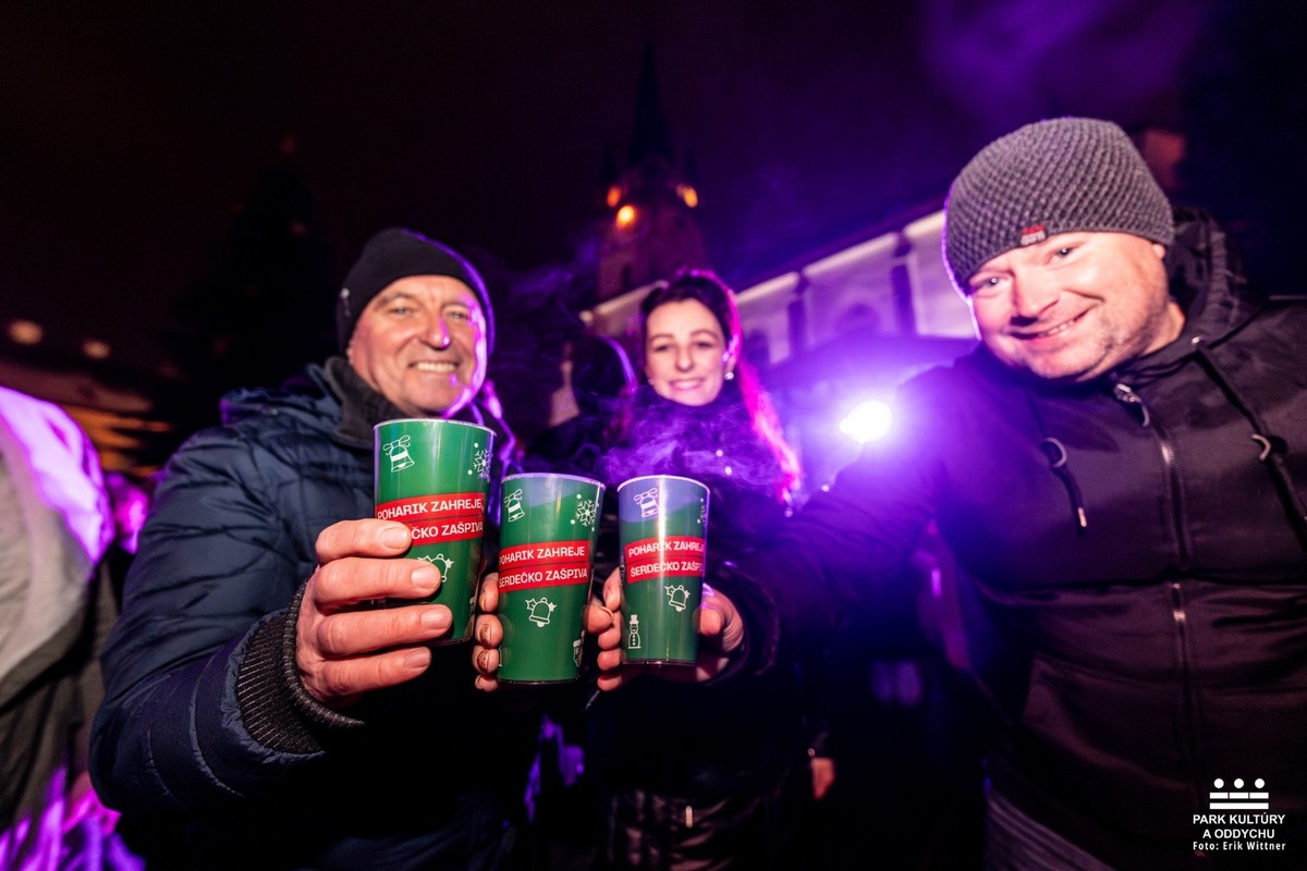 FOTO: Vianočné trhy v Prešove. Sviatočná atmosféra, no vysoké ceny?, foto 20
