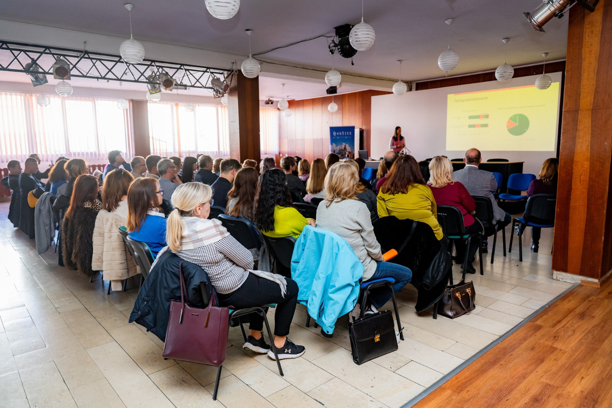 FOTO: Mesto Košice a odborníci z UPJŠ predstavili výsledky prieskumu o duševnom zdraví košických školákov, foto 1