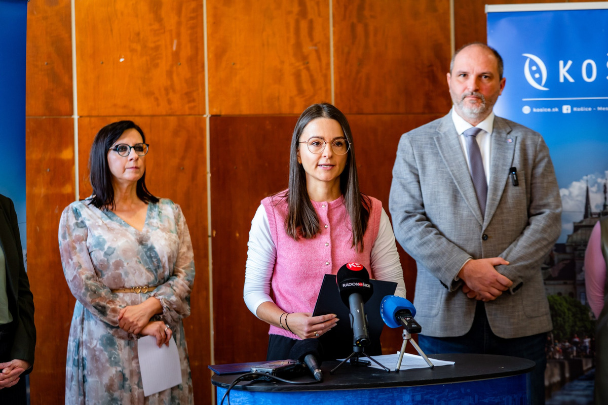 FOTO: Mesto Košice a odborníci z UPJŠ predstavili výsledky prieskumu o duševnom zdraví košických školákov, foto 5