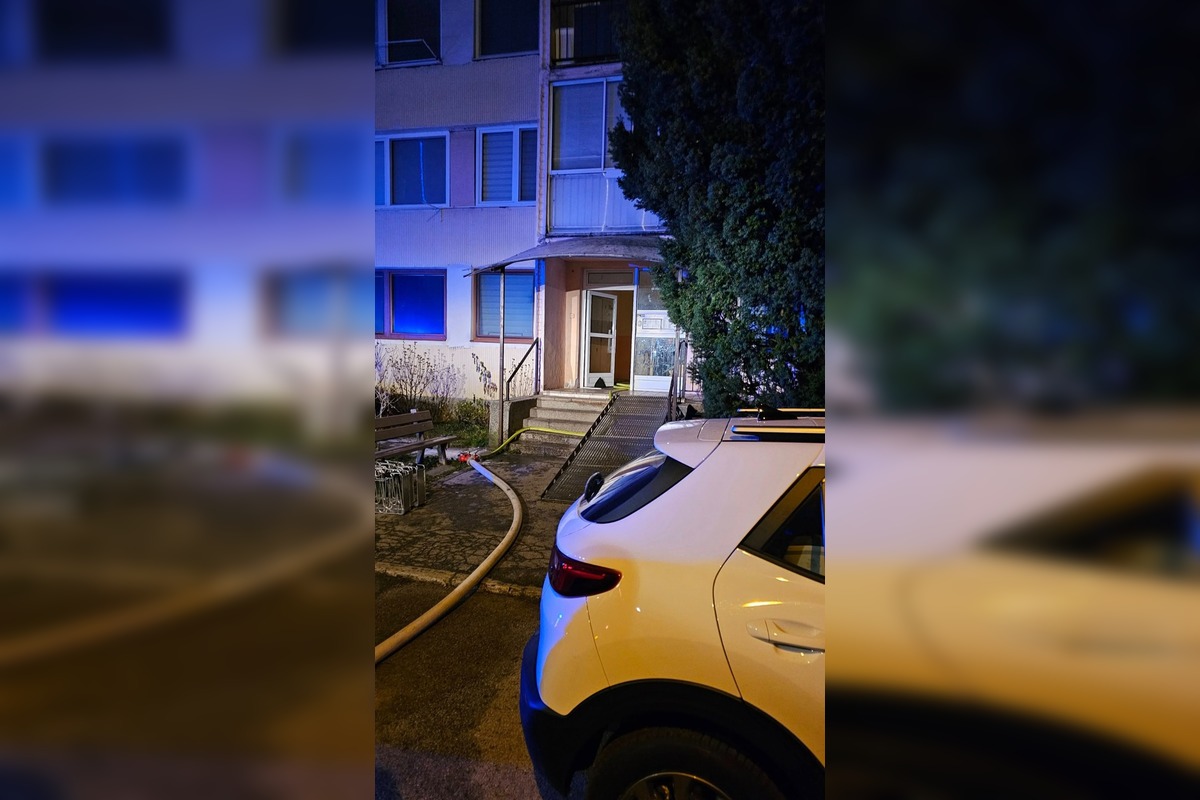 FOTO: Nočný požiar bytu na Terase, foto 1