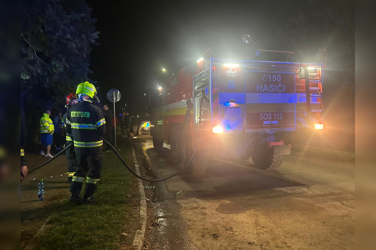 FOTO: Požiar garsónky v Kráľovskom Chlmci, foto 1