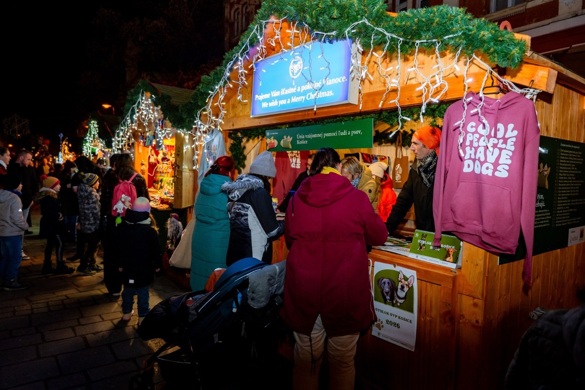 FOTO: Primátorský punč na vianočných trhoch v Košiciach, foto 7