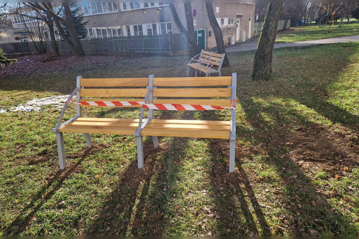 FOTO: Na košickom sídlisku Terasa pribudli nové lavičky, foto 4