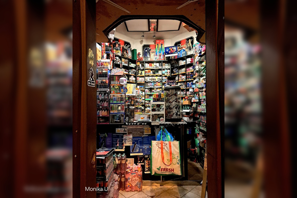 FOTO: Na Hlavnej v Košiciach stojí už dlhé roky malý domček a miestni ho považujú za kultúrnu pamiatku, foto 4