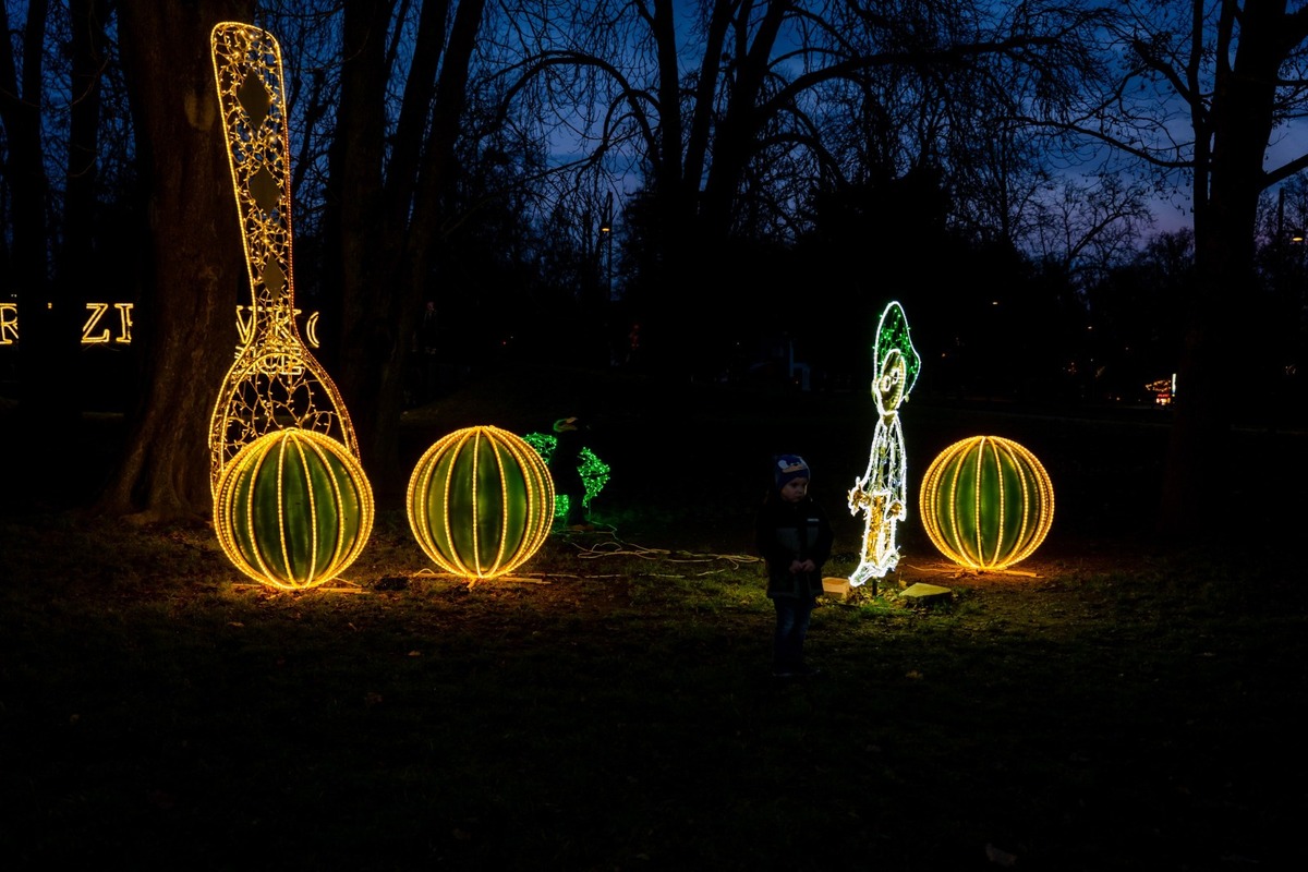 FOTO: V Mestskom parku v Košiciach sa rozžiarilo Rozprávkovo, foto 8