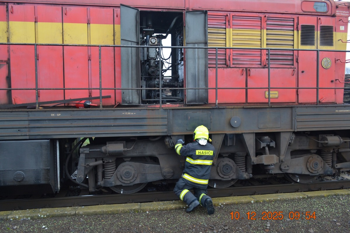 FOTO: Na východe horel ďalší rušeň, foto 1