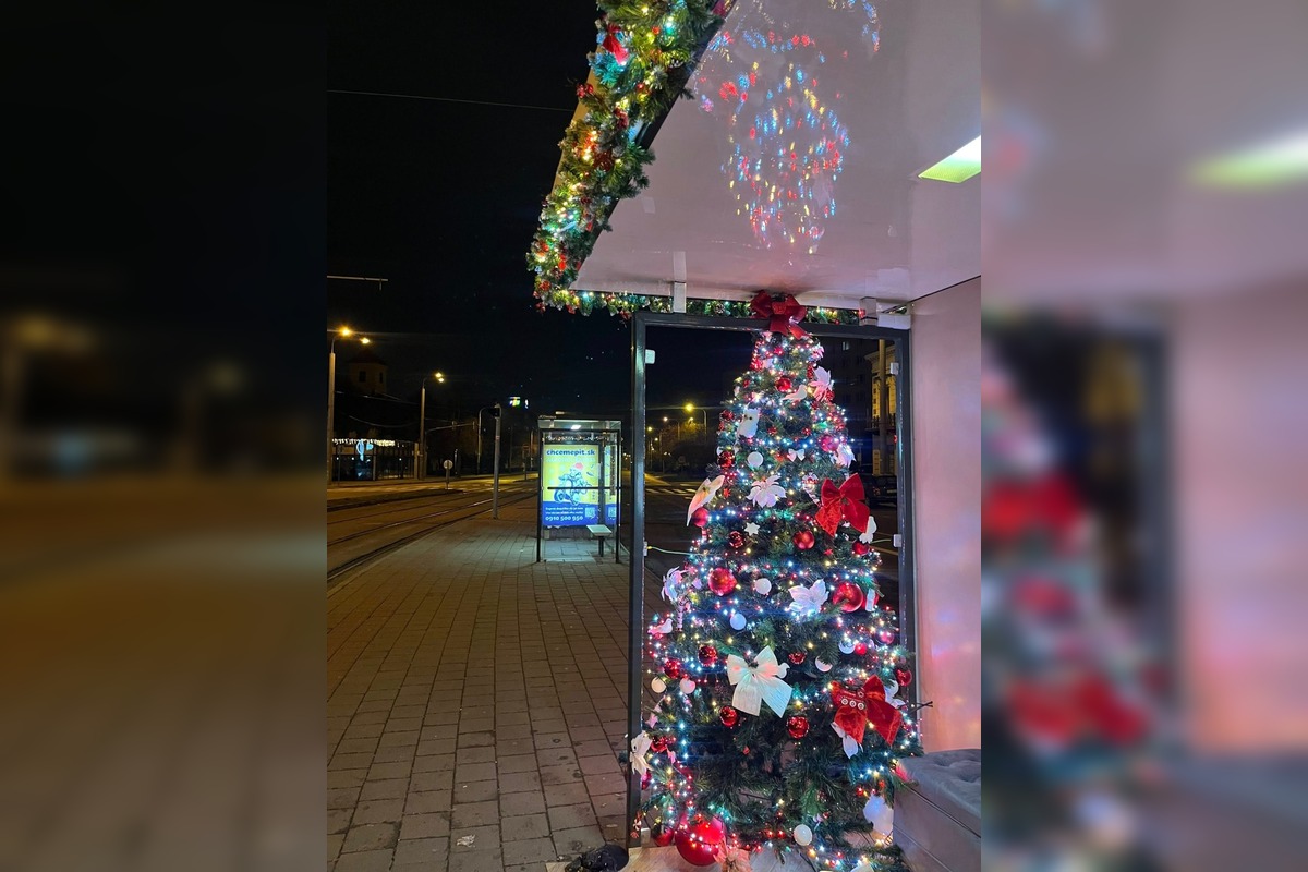 FOTO: Vianočná zastávka na Námestí osloboditeľov od Kauflandu, foto 7