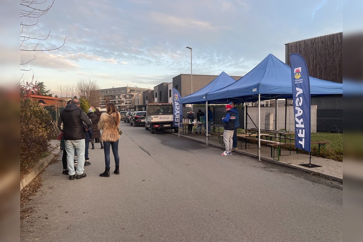 FOTO: Obyvatelia lokality Grot sa po rokoch dočkali cesty a môžu kolaudovať, foto 4