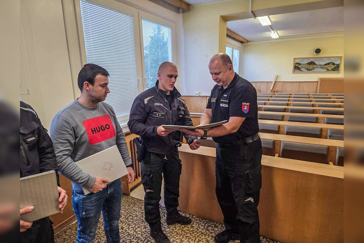 FOTO: Policajti z Rožňavy získali za svoju odvahu významné ocenenie, foto 3