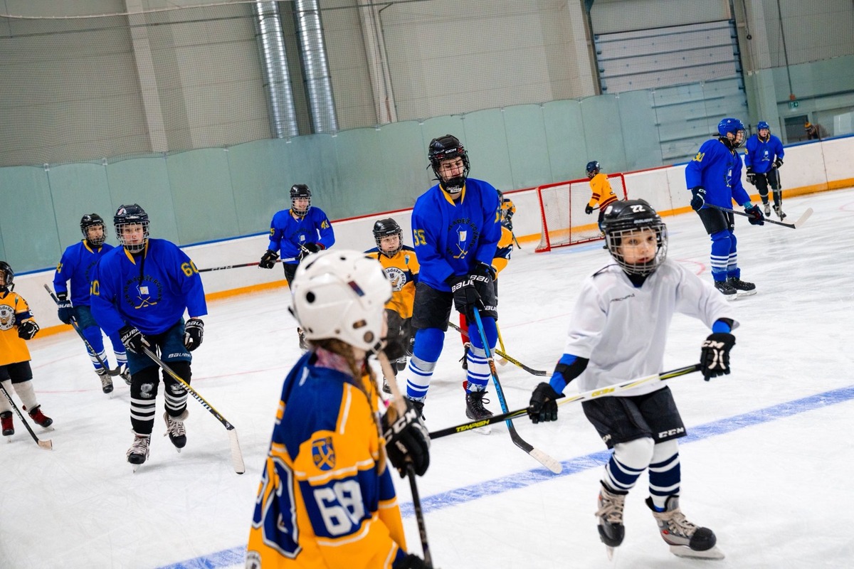 FOTO: Rožňavčania majú vynovený zimný štadión, foto 4