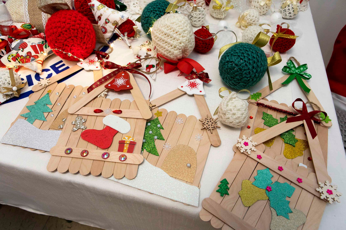 FOTO: Košická poliklinika sa zaplnila krásnymi výrobkami od klientov zo stacionára, foto 2