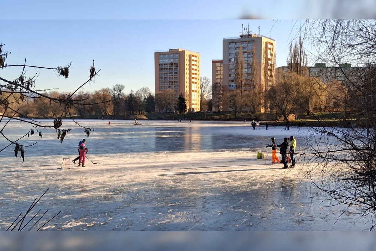 FOTO: Košičania korčuľujú na Jazere aj Mlynskom náhone, foto 3