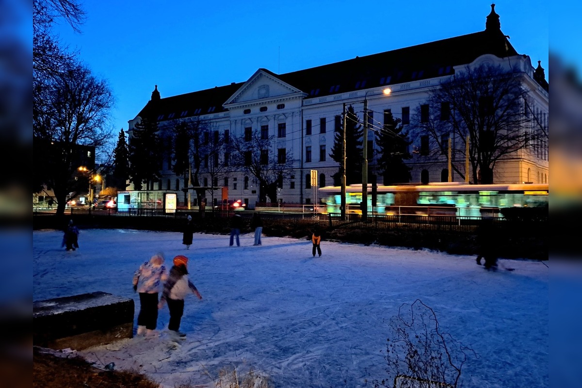 FOTO: Košičania korčuľujú na Jazere aj Mlynskom náhone, foto 5
