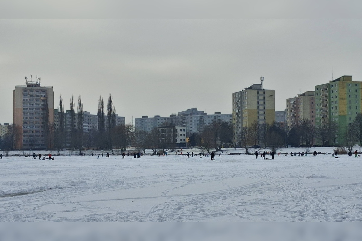 FOTO: Odvážni otužili v Košiciach trávia voľný čas v ľadových jazerách, foto 3