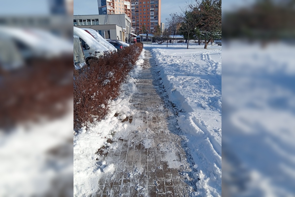 FOTO: Zimná údržba chodníkov v Košiciach, foto 13