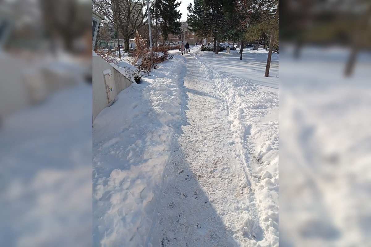 FOTO: Zimná údržba chodníkov v Košiciach, foto 15