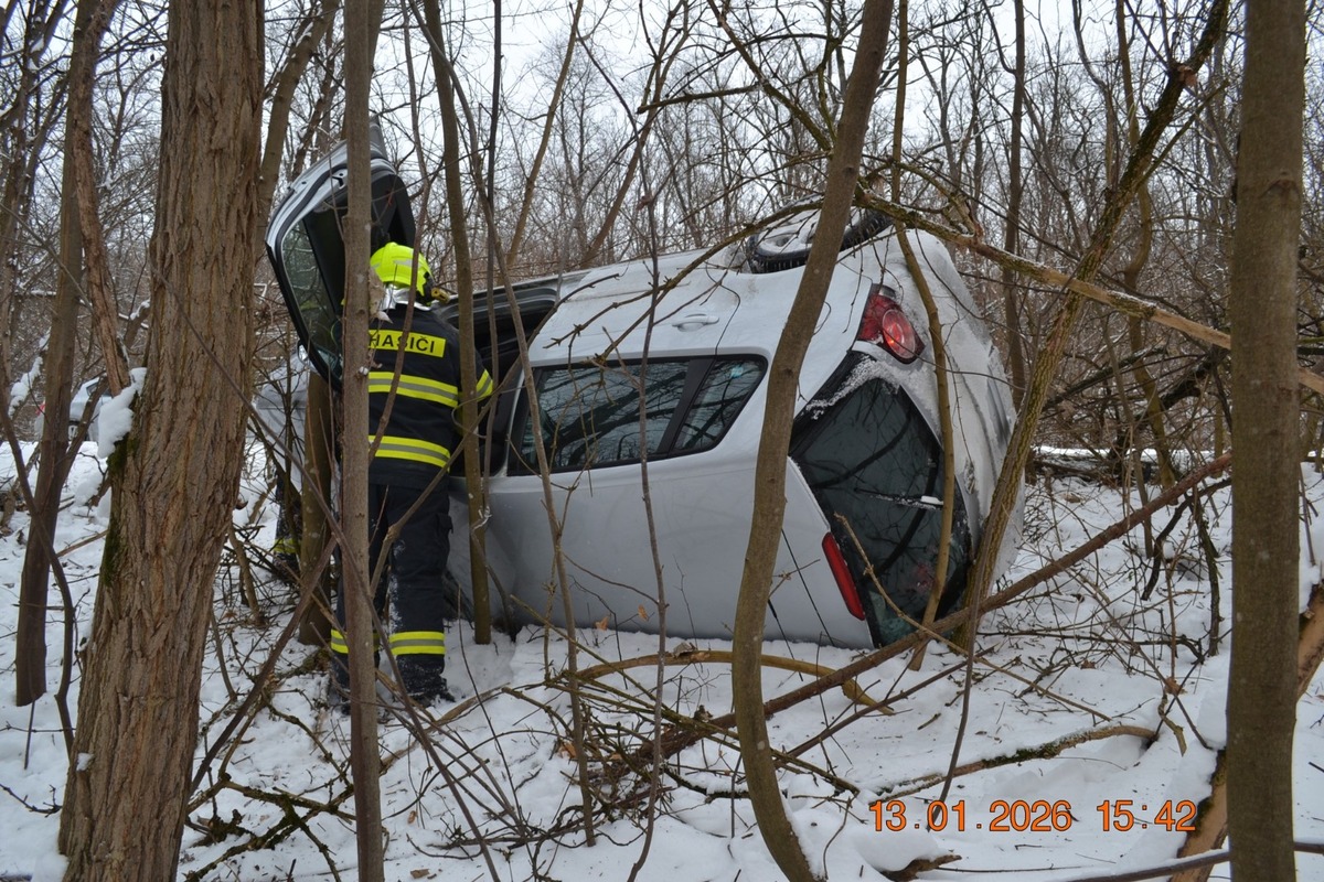 FOTO: Vážna nehoda v trebišovskom okrese, foto 3