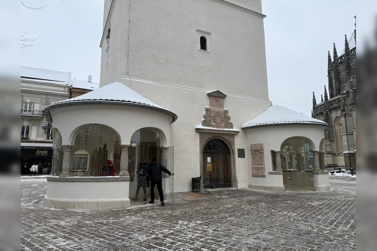 FOTO: Urbanovu vežu po rokoch rekonštrukcií konečne otvorili, foto 3