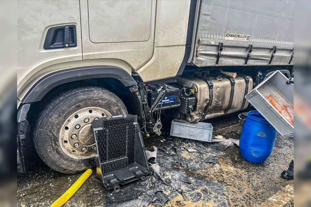 FOTO: Zrážka auta a kamiónu na Dargove, foto 2