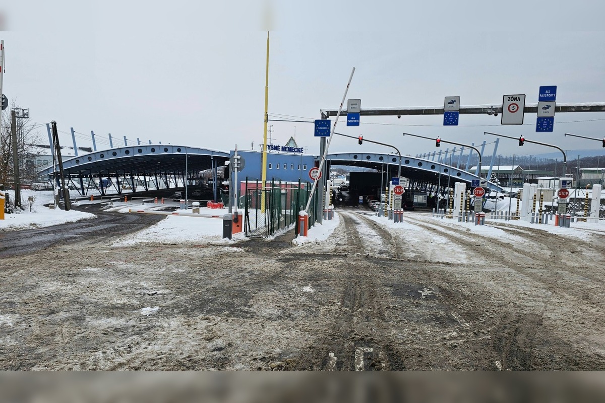 FOTO: Medzi Ukrajinou a Slovenskom otvorili peší koridor, foto 4