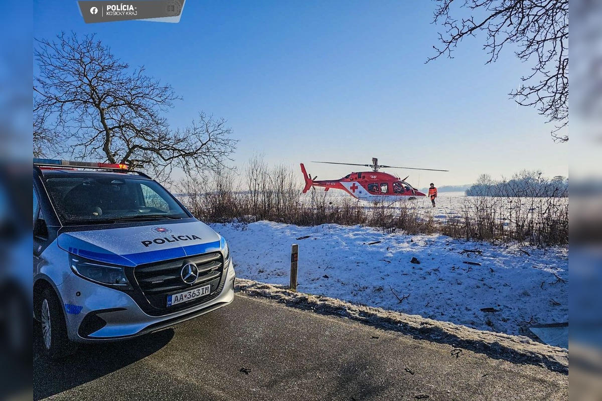 FOTO: Nehoda v okrese Trebišov stála staršieho vodiča život, foto 4