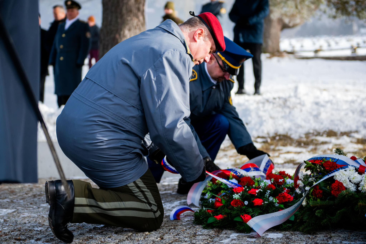FOTO: Slovensko si pripomína okrúhle výročie leteckej tragédie, foto 1