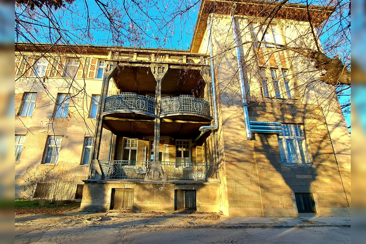 FOTO: Skvostné budovy v košickej nemocnici chátrajú, foto 1