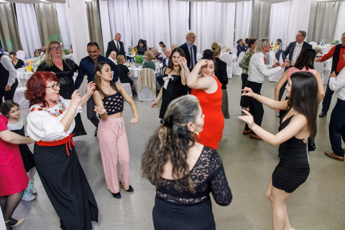 FOTO: Ples chudobných sa každý rok teší veľkej obľube, foto 3