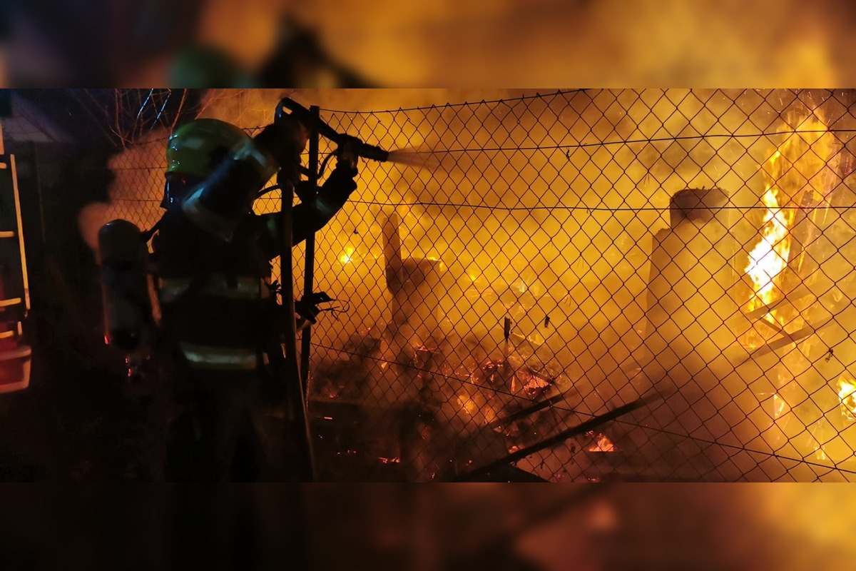 FOTO: Tragický požiar unimobunky v Šaci, foto 4