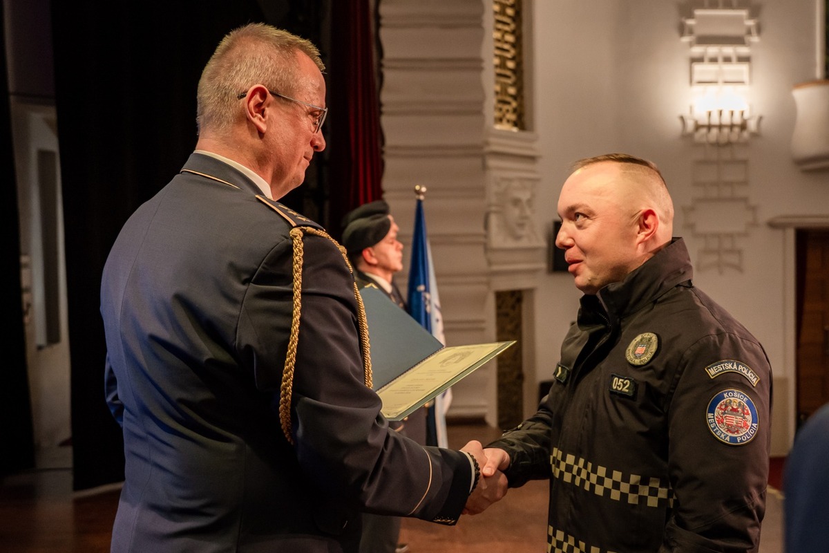FOTO: Ocenili košických mestských policajtov, foto 5
