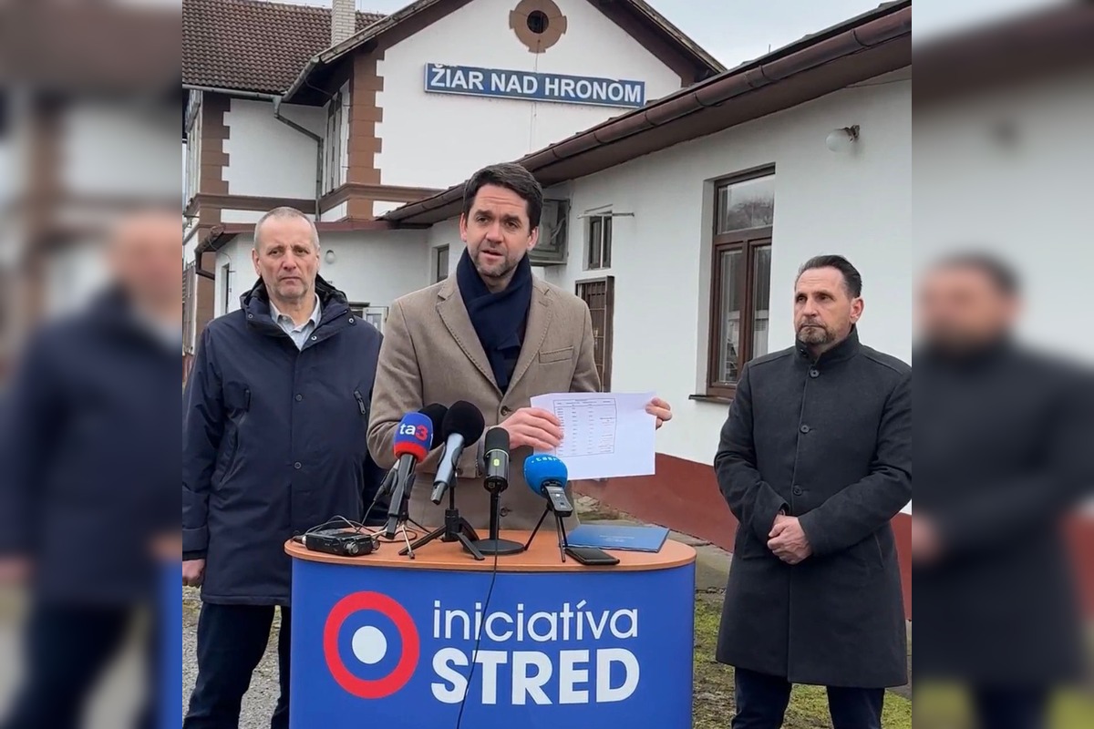 FOTO: Iniciatíva STRED nesúhlasí so zrušením predaja lístkov v Žiari, foto 3